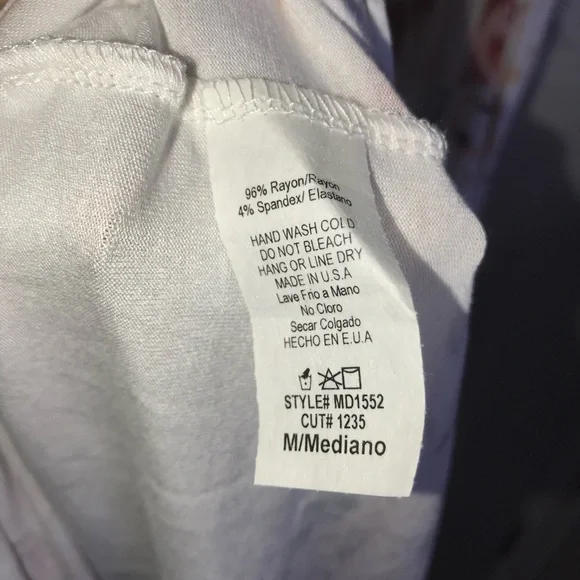 Mai Soli - white floral maxi dress- medium - Picture 5 of 6